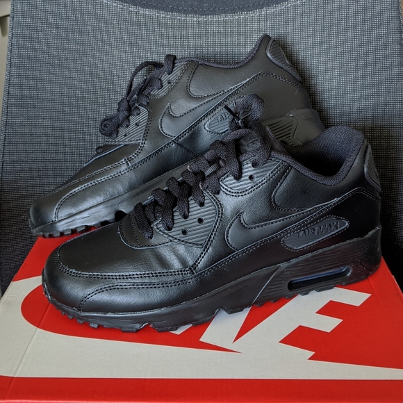 BRAND NEW Nike Air Max 90 Leather - Picture 3 of 8